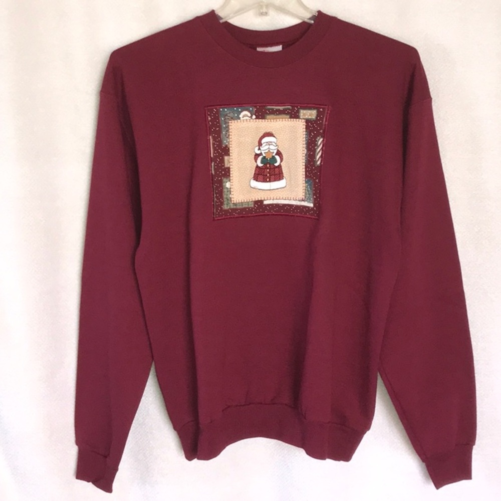Vintage embroidered Christmas sweatshirt. size M